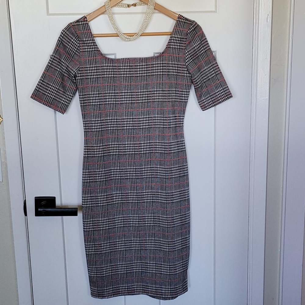 Houndstooth square neck dress